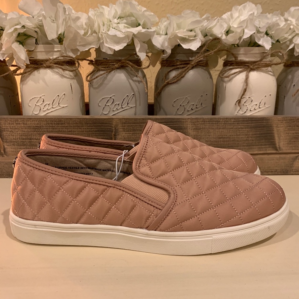 Women’s Mossimo Reese Slip On Sneakers - Blush